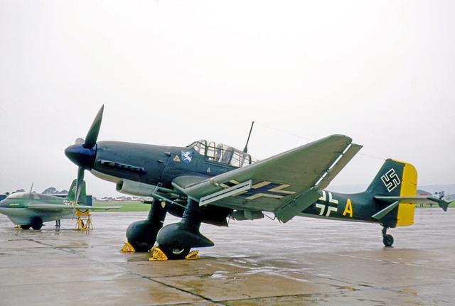 JU-287轰炸机，二战中的空中巨擘，二战巨擘，JU-287轰炸机的空中传奇