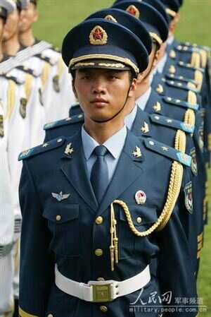 中国各军种服装图片,历史、特色与演变,中国各军种服装,历史、特色与演变图片展示