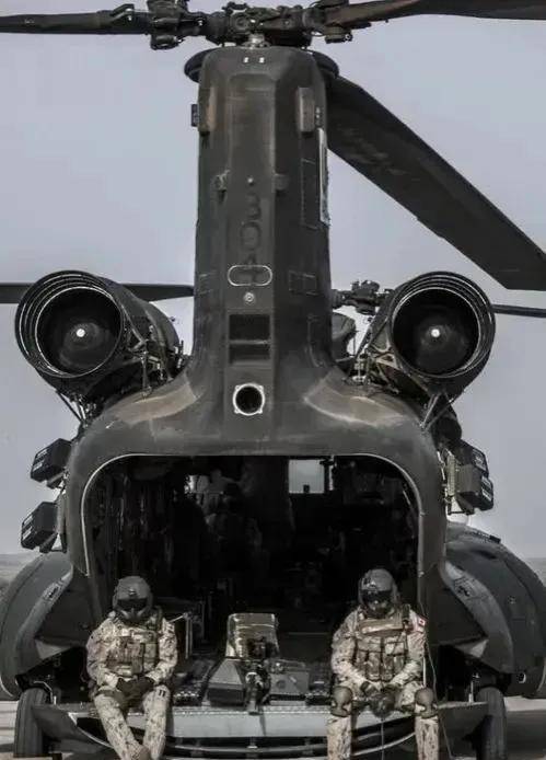 直-20舱门机枪最新消息,技术革新引领现代化军事发展,直-20舱门机枪最新动态,技术革新推动现代化军事进步