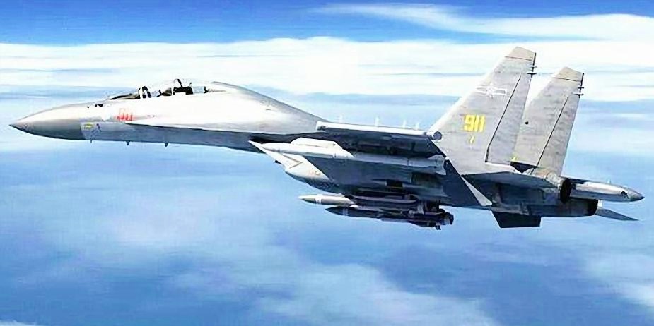 歼-16战斗机携带核弹的可能性探讨，歼-16战斗机携带核弹能力探讨