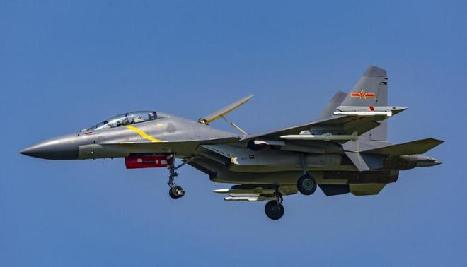 歼-16战斗机携带核弹的可能性探讨,歼-16战斗机携带核弹能力探讨