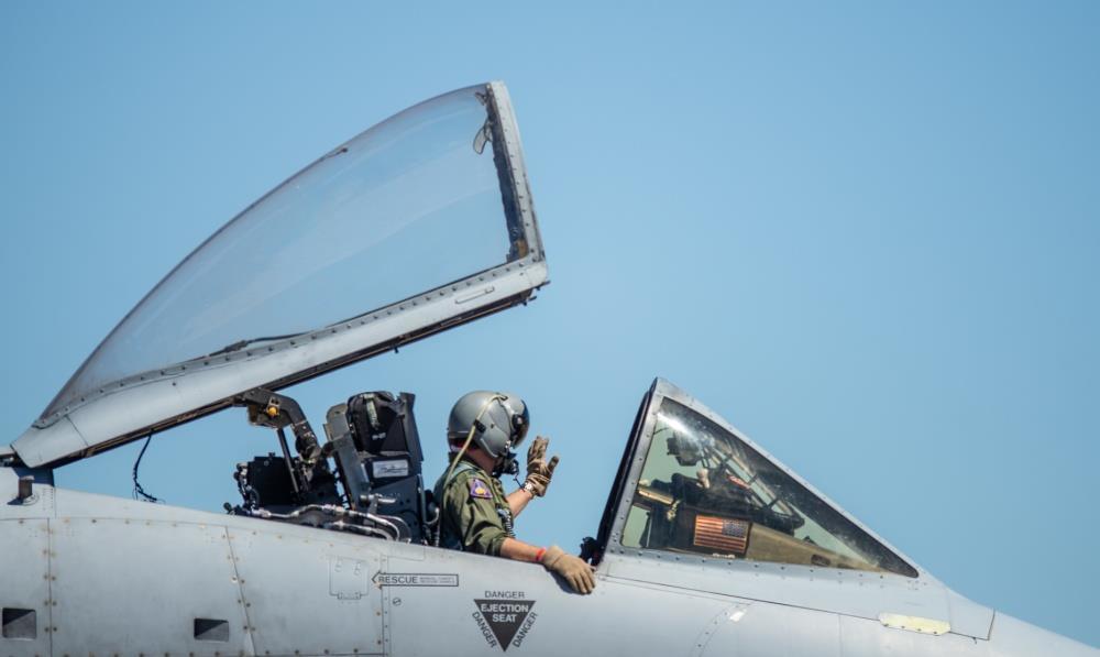 探索A-10攻击机的同类型战机,性能与能力的深度解析,深度解析A-10攻击机的同类战机性能与能力探索