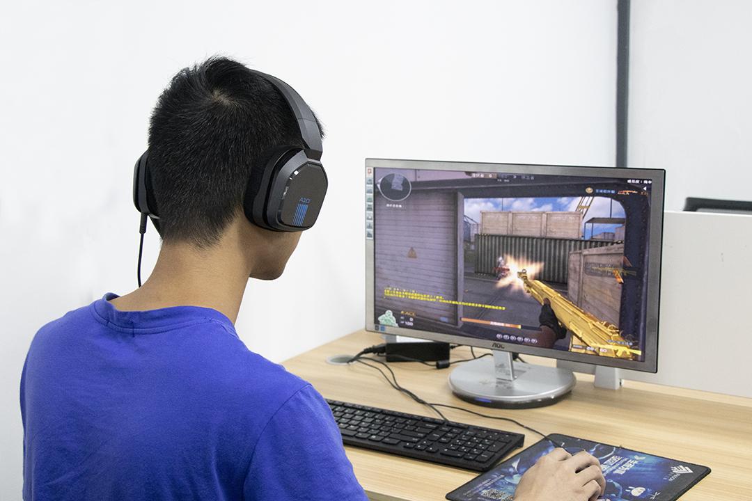 揭秘A-10攻击机的射击威力,一段震撼的射击视频解析,揭秘A-10攻击机的震撼射击威力,一段射击视频的深度解析