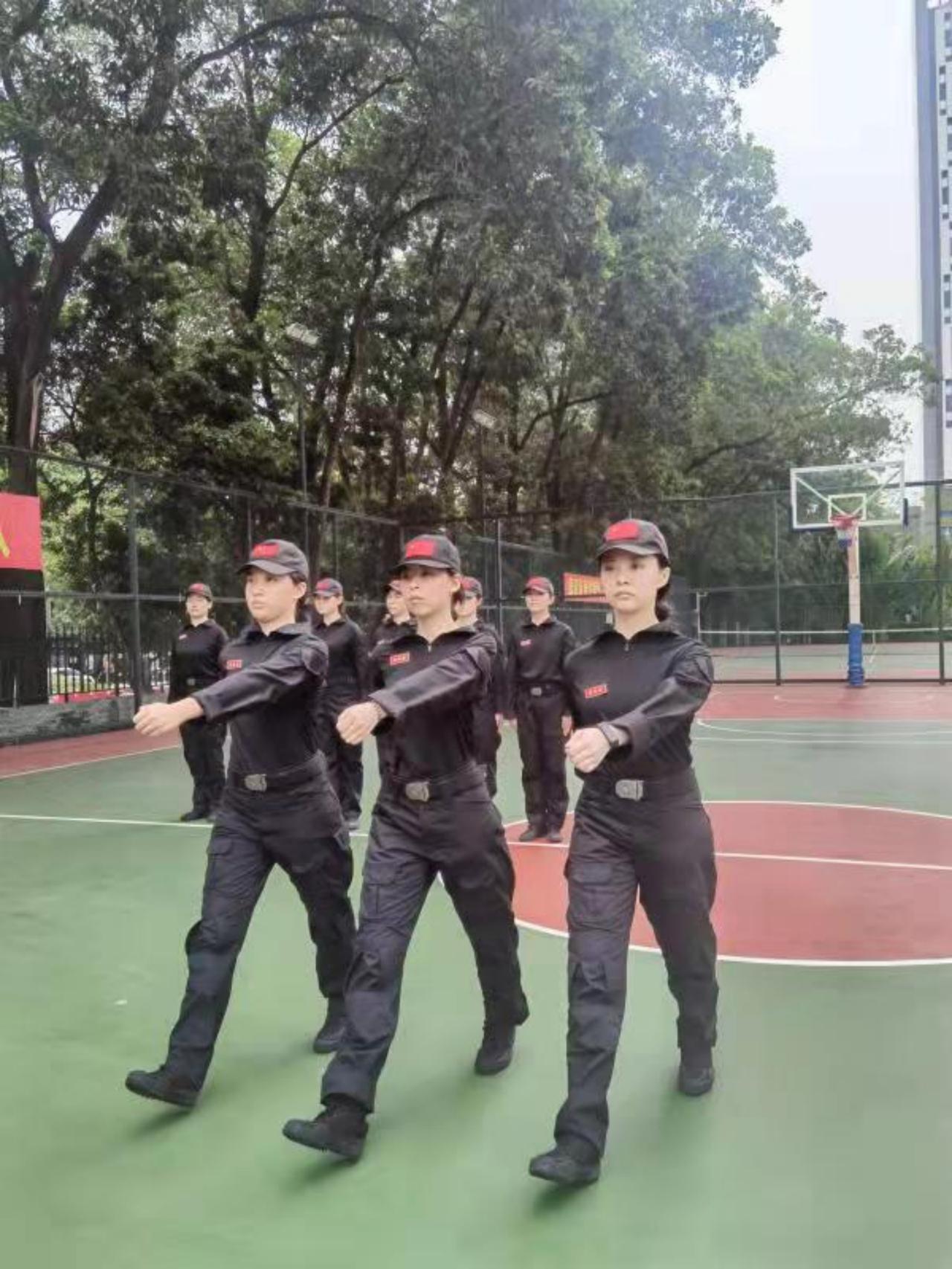 中国女兵队列表演,展现力量与荣耀的篇章,中国女兵队列表演,力量与荣耀的展现