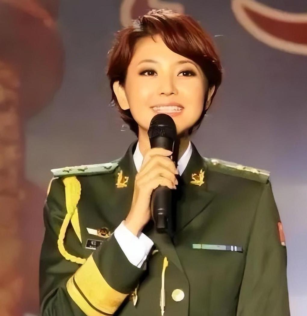 国防频道的女主持人,闪耀在国防宣传一线的璀璨明珠,国防频道女主持人,宣传一线的璀璨明珠闪耀光芒