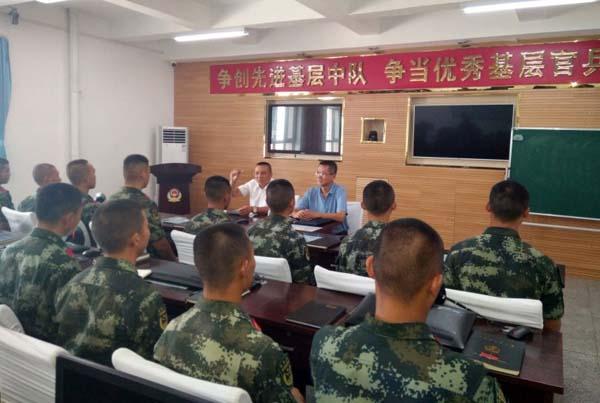 新疆解放军与武警服装的探讨,新疆解放军与武警服装探析