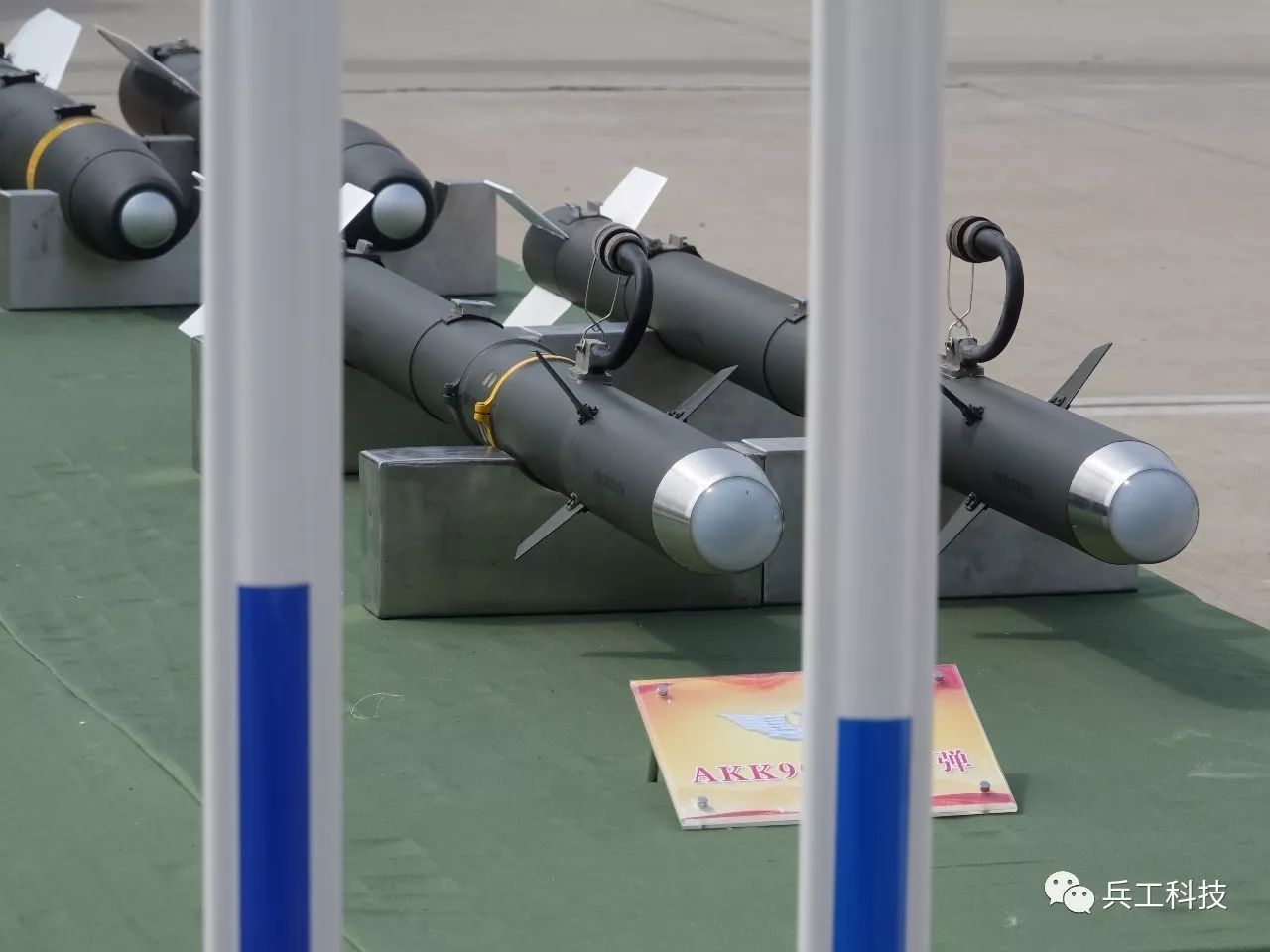 AKK90空空导弹,现代战争中的空中霸主,AKK90空空导弹,现代战争中的空中霸主角色
