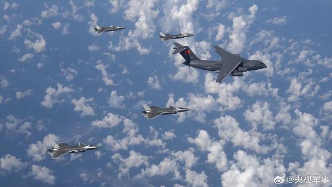 歼-20护航志愿军遗骸归国,铭记历史,致敬英雄,歼-20护航志愿军遗骸归国,铭记历史,致敬英雄永垂不朽