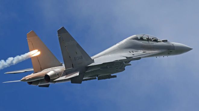 歼-16与歼-10C哪个好,深度解析两款战斗机的优劣,歼-16与歼-10C对比,深度解析两款战斗机的优劣与特点