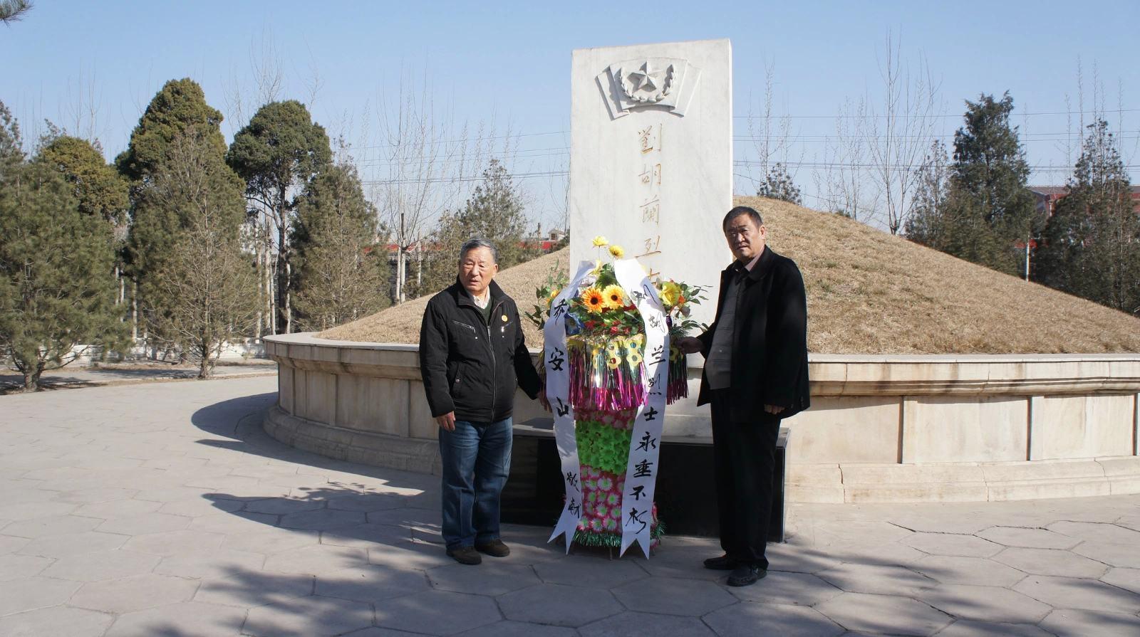 歼-15舰载机试飞英雄背后的牺牲与荣耀,歼-15舰载机试飞英雄,牺牲与荣耀的交织