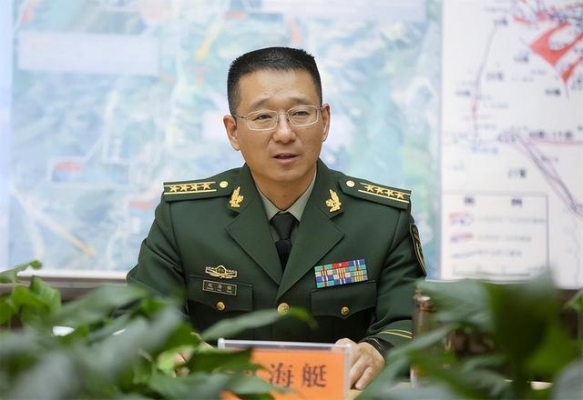 集团军司令与少将军衔,职责、等级及其实践探讨,集团军司令与少将军衔,职责、等级深度解析与实战探讨