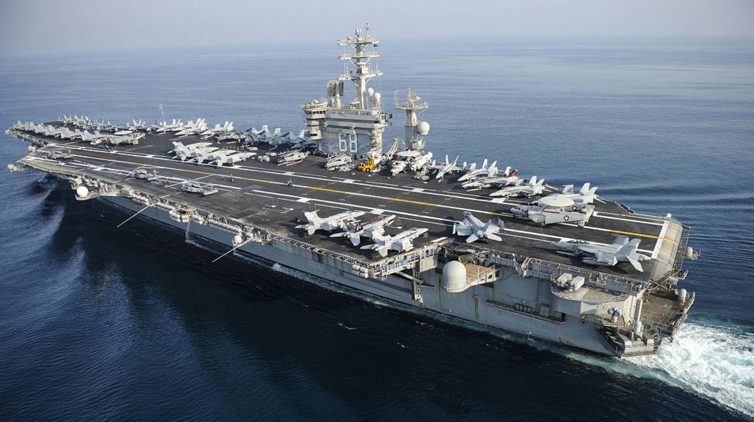 航空母舰,简称航母,一种强大的海上霸主,航空母舰,海上霸主的力量展现