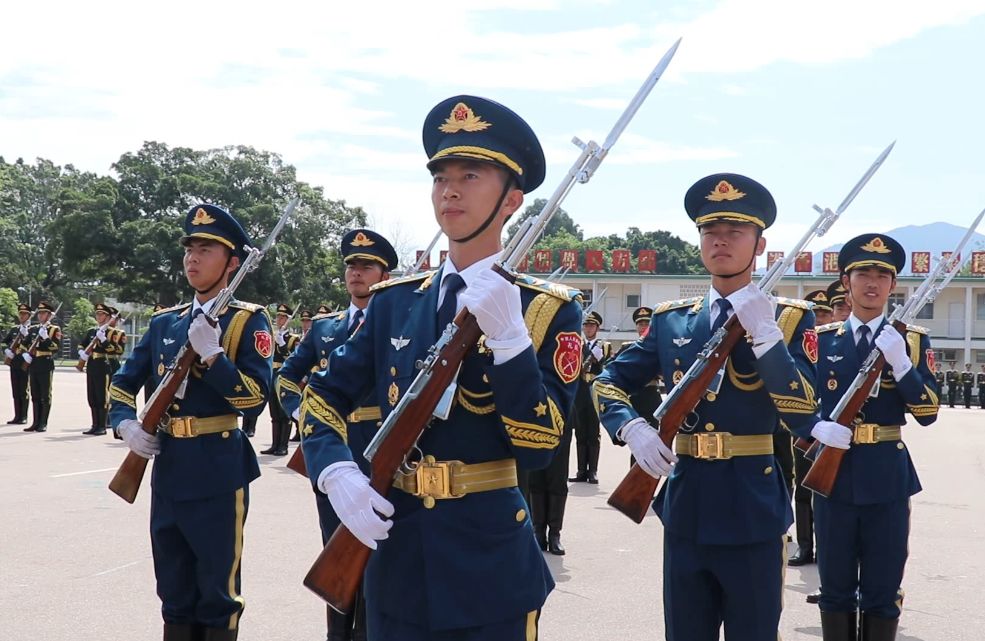 三军仪仗队男兵招收标准解析,三军仪仗队男兵招收标准详解