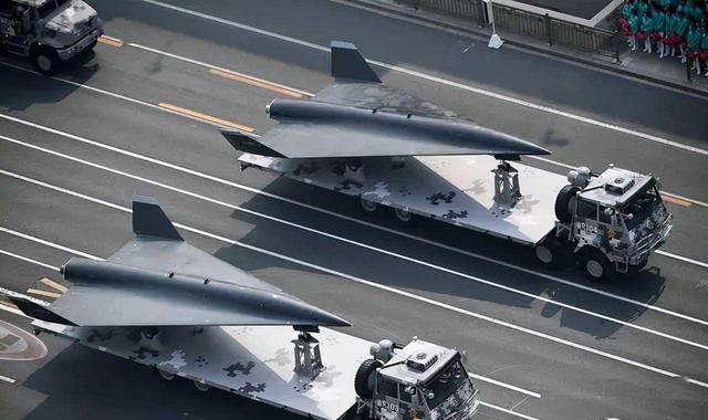 歼-20与鹰击-18,中国空军的新时代武器组合,中国空军新时代武器组合,歼-20与鹰击-18的无敌组合