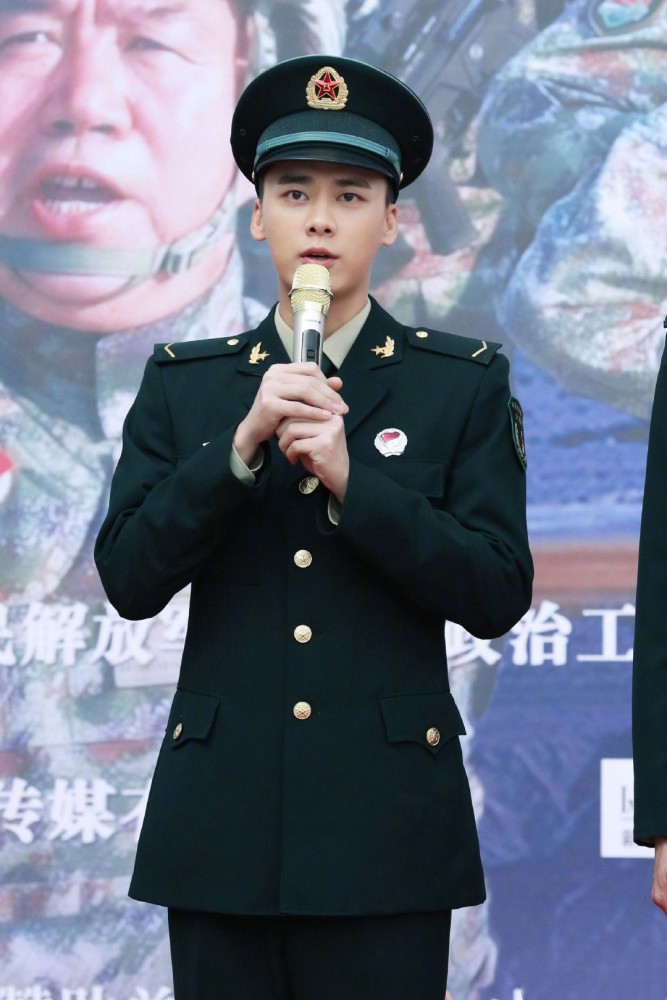 揭秘2022年火箭军军服，荣耀与责任的象征，揭秘火箭军军服，荣耀与责任的象征（2022年新款）