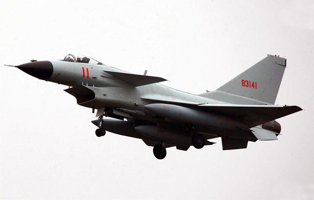 歼-10战斗机技术特点深度解析，歼-10战斗机技术特点深度剖析