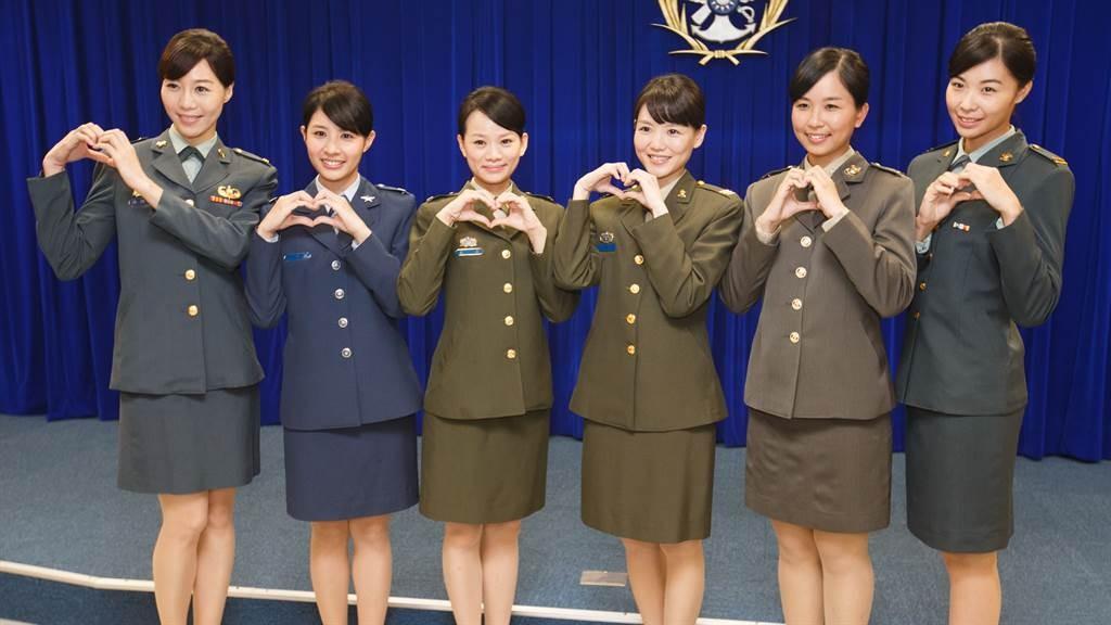 台媒看大陆阅兵视频，展现力量与荣耀的盛大仪式，台媒观大陆阅兵盛况，力量与荣耀的壮丽仪式