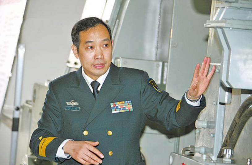 全国八一勋章获得者的荣耀与担当，全国八一勋章获得者的荣耀与担当，英雄之光，时代之典范