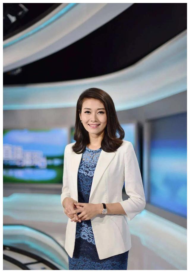 深圳卫视最美丽的女主持人——璀璨星辰下的闪耀明珠,深圳卫视璀璨明珠,最美丽女主持人闪耀星辰之下