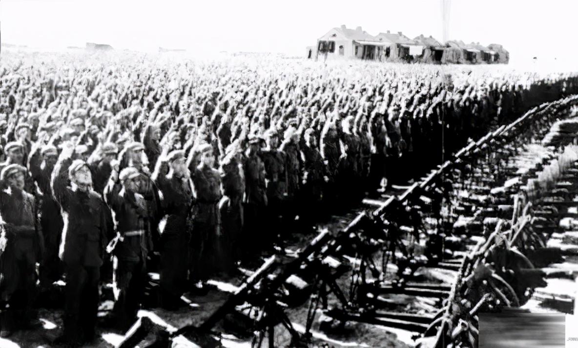 志愿军过鸭绿江大桥,历史的纪录片与时代的记忆,志愿军过鸭绿江大桥,时代的记忆与历史的见证