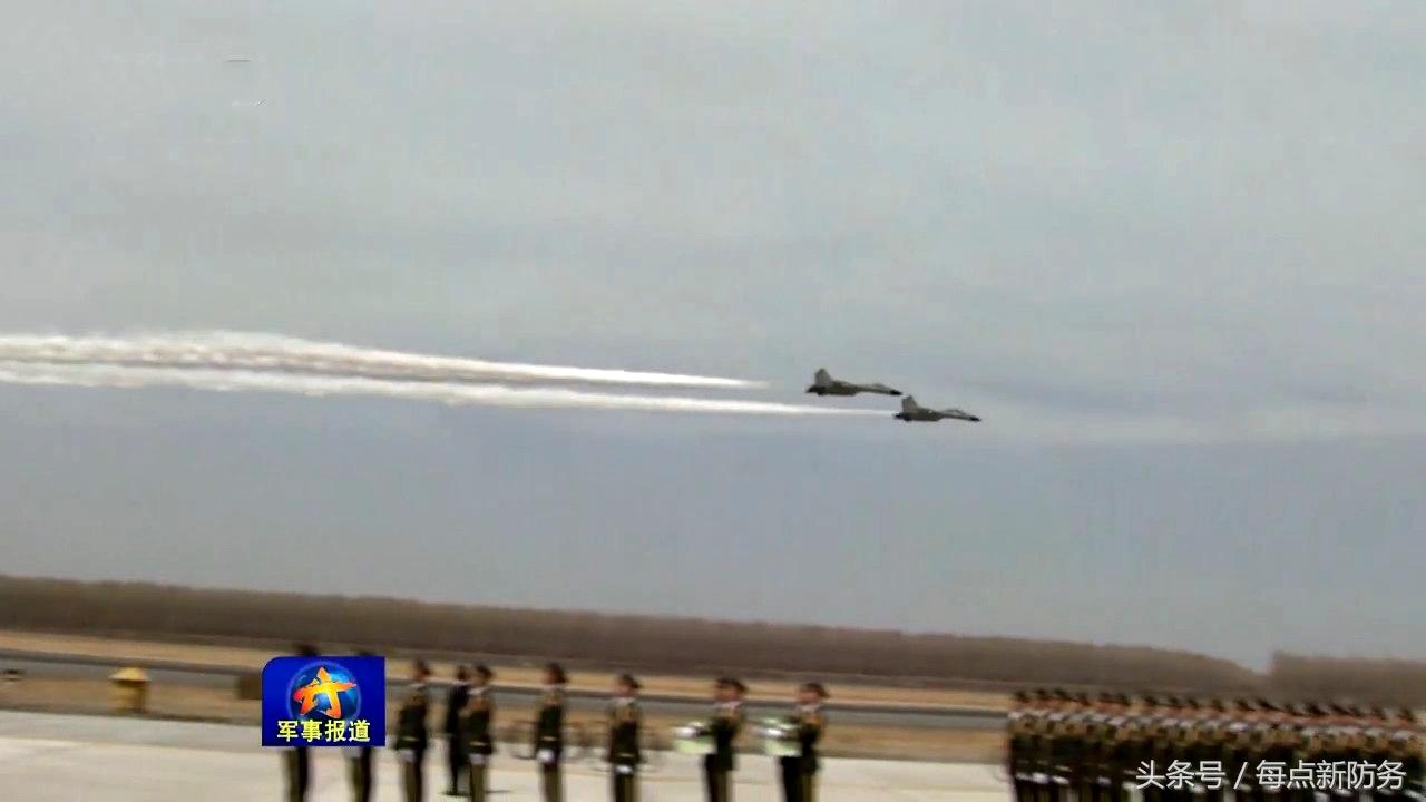 歼十一与歼十一B,究竟哪个更强?,歼十一与歼十一B性能对比,谁更胜一筹?