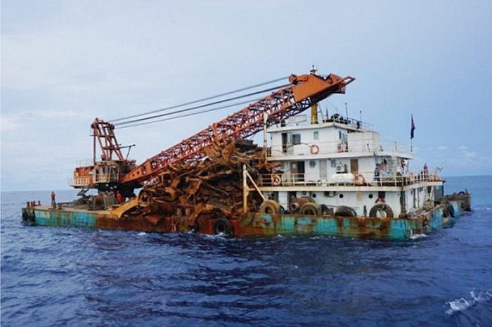 中国海军与海盗交战真实视频,揭示现代海上安全的挑战与应对之道,现代海上安全挑战,中国海军与海盗交战实录揭示应对之道