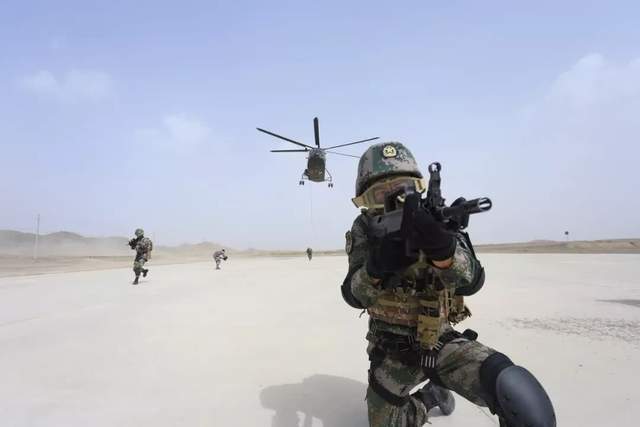 解放军集团军的现代化部署,战略调整与能力提升,解放军集团军的现代化部署与战略调整,能力提升的新篇章