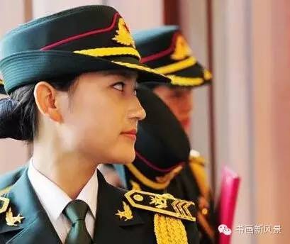 荣耀之花，2019女兵方队中最亮丽的女兵，荣耀之花，女兵方队中最闪耀的女战士风采 2019年风采展