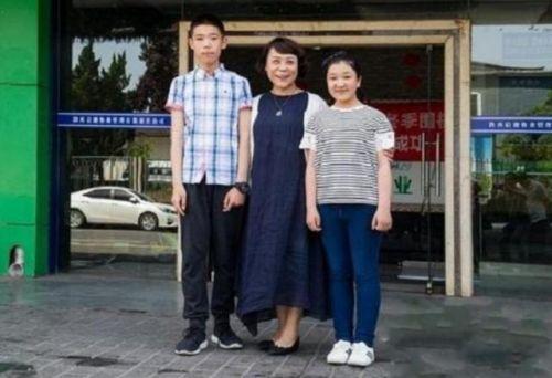 汶川地震中的空降兵,来自哪个军区的英勇之师,汶川地震中的空降兵,揭秘英勇之师的来源军区