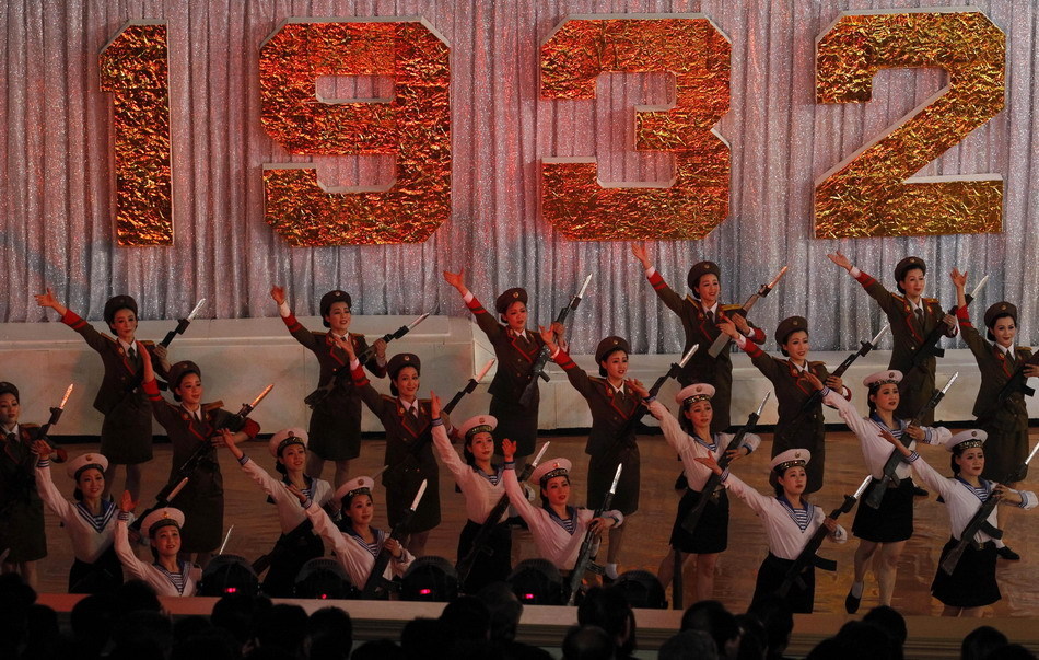 朝鲜歌舞团唱响抗美援朝战歌,历史与现代的交融,朝鲜歌舞团演绎抗美援朝战歌,历史与现代的交响乐章