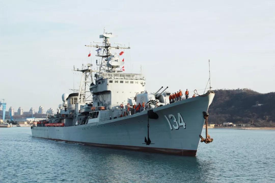 海军110舰,中国海军力量的璀璨明珠,中国海军力量璀璨明珠,海军110舰亮相展实力