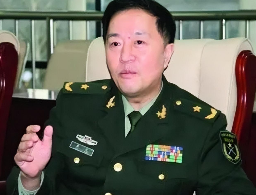 陆军副司令员邓志平父亲,一位普通而伟大的军人父亲,陆军副司令员邓志平父亲,军人父亲的伟大事迹