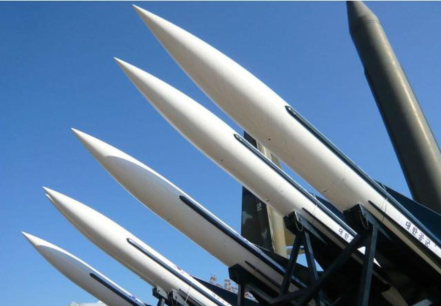 拦截导弹的难度,技术挑战与战略考量,拦截导弹的技术挑战与战略考量,难度解析及考量因素探讨