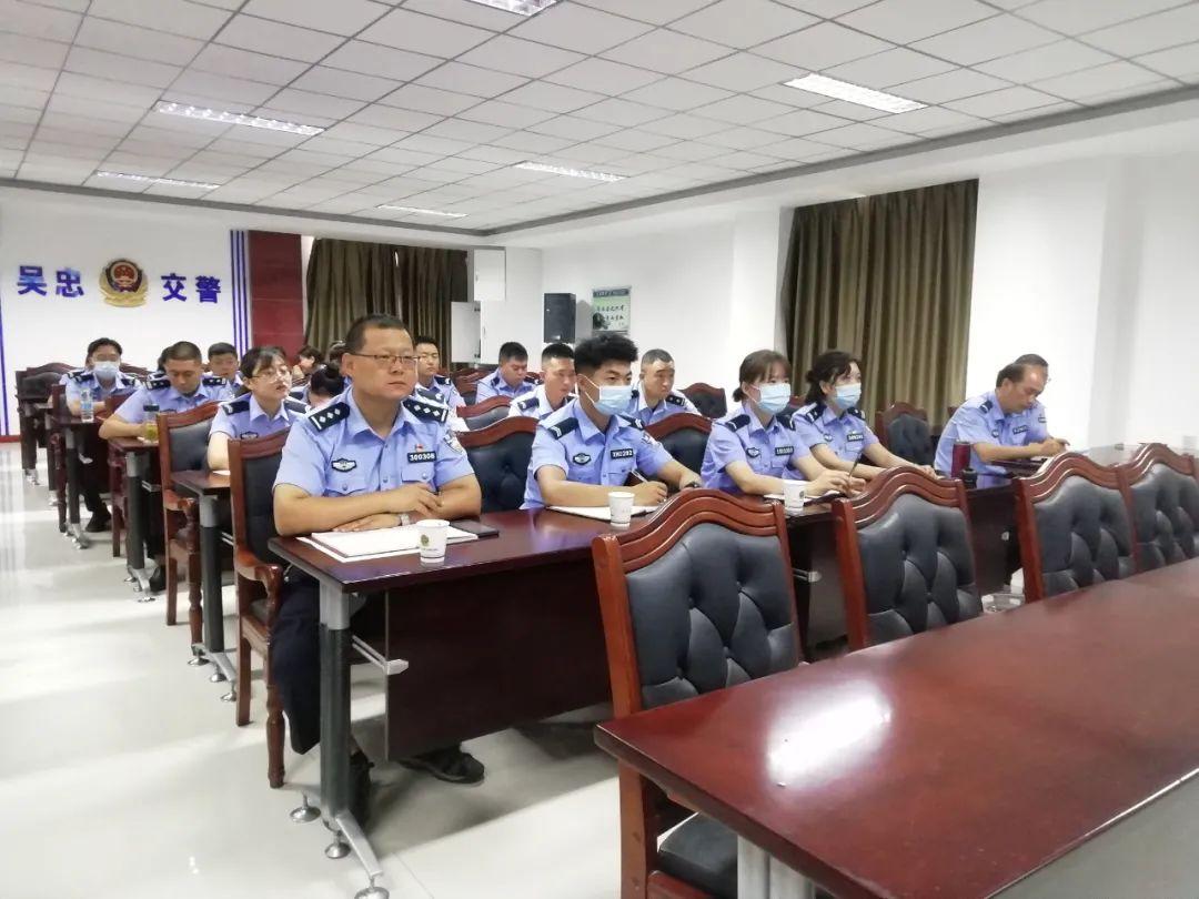 最新消息范文,科技创新引领未来,引领社会变革的新动态,科技创新驱动未来社会变革,最新动态引领时代风潮