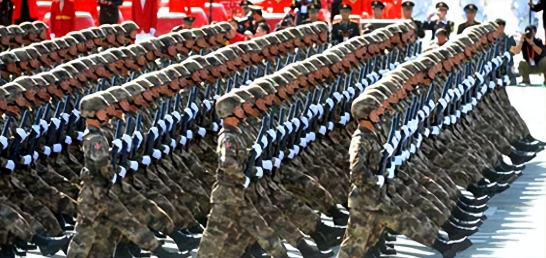 阅兵仪式上的队列方阵,展现国家力量与荣耀,阅兵仪式上的队列方阵,展现国家力量与荣耀的壮丽画卷