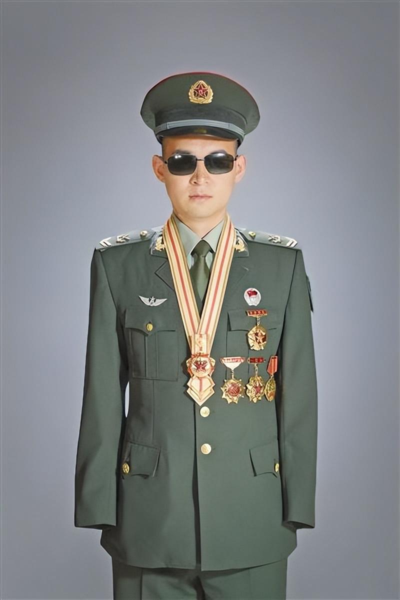 八一勋章获得者的待遇,荣誉与实质的双重肯定,八一勋章获得者荣誉与待遇,双重肯定展现实质价值