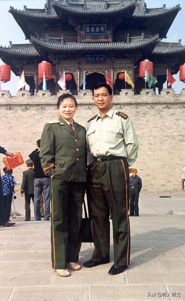 丁晓兵的爱人陶婉珠,背景故事中的坚韧与深情,丁晓兵的爱人陶婉珠,坚韧与深情的背景故事