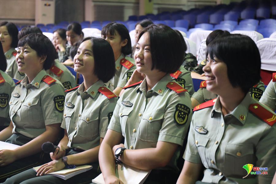 中国武警女兵单身照片,展现新时代女性的风采与力量,中国武警女兵单身照片,新时代女性的风采与力量展现