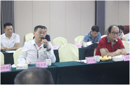 黎永新，一位引领时代的杰出人物，黎永新，时代引领者的杰出风采