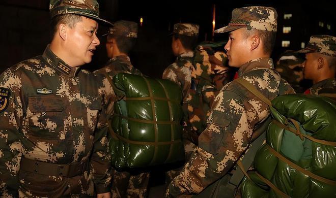 军营里的级别排序,探究军事等级制度的重要性与意义,军营等级制度探究,军事等级的重要性与意义