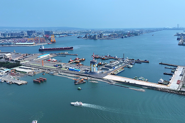 台湾台中港码头,繁荣的交通枢纽与经济发展的引擎,台湾台中港码头,繁荣交通枢纽与经济发展驱动力