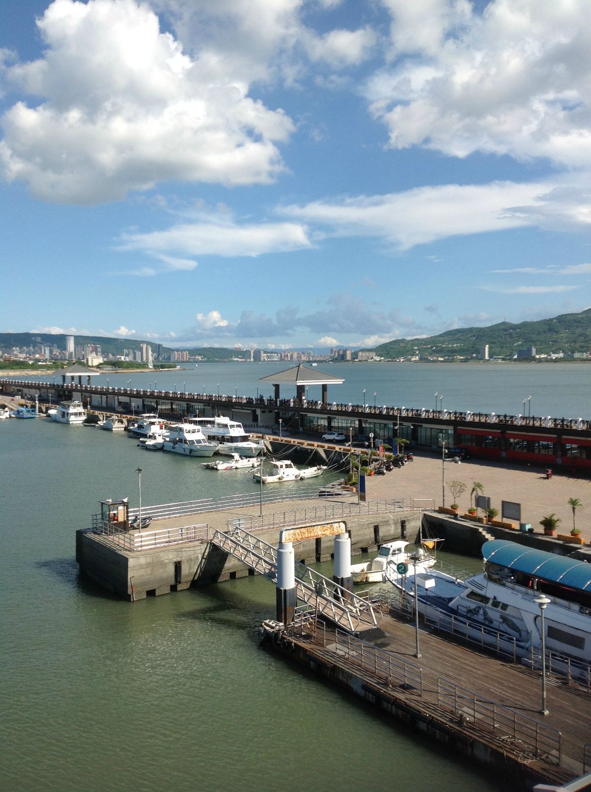 台湾台中港码头,繁荣的交通枢纽与经济发展的引擎,台湾台中港码头,繁荣交通枢纽与经济发展驱动力